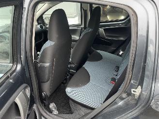 Toyota Aygo 1.0 airco picture 9