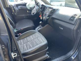 Kia Venga Venga 1.6 CVVT X-ecutive AUTOMAAT 125PK! picture 13