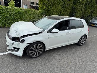 škoda osobní automobily Volkswagen Golf GOLF 1.4 TSI ACT Highline DSG PANO 140PK!!! 2013/3