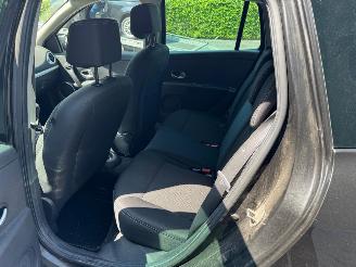 Renault Clio 1.2Tce Collection Rijdbaar 103PK!! picture 12