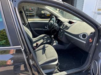 Renault Clio 1.2Tce Collection Rijdbaar 103PK!! picture 16