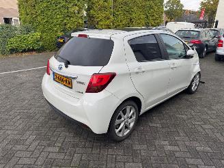 Toyota Yaris 1.5 hybrid dynamic picture 6