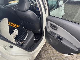 Toyota Yaris 1.5 hybrid dynamic picture 16