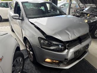  Volkswagen Polo 1.0 comfortline 2015/9