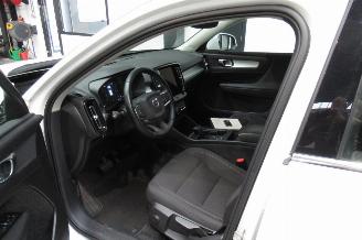 Volvo XC40 MOMENTUM picture 24