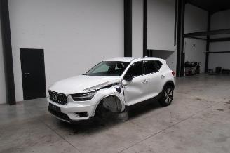 Damaged car Volvo XC40 MOMENTUM 2022/1