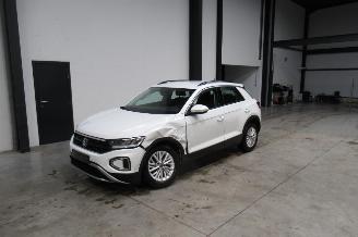 skadebil auto Volkswagen T-Roc LIFE 2022/4