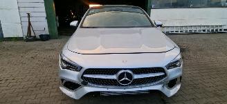Mercedes Cla-klasse 250e AMG Coupe*Plug-In*Panoramaschuifdak*Ambiente*Virtual Cockpit*Navigatie*Camera*Stoelen elektrisch met memory en verwarming*Soundsysteem*MBUX* picture 3