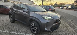 Coche accidentado Toyota Yaris Cross 1.5L Hybride Automaat*LED*Camera*KeylessGo*Stoelverwarming*DAB*Airco* 2023/6