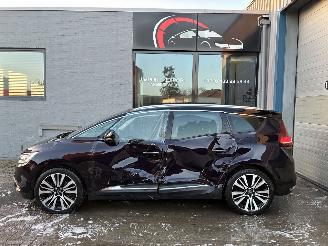 Voiture accidenté Renault Scenic RENAULT SCENIC 1.7D 2020 7 ZIT 2020/12