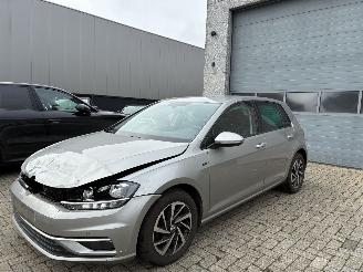 Schadeauto Volkswagen Golf VW GOLF 7 1.6TDI DSG 2020 2020/2
