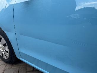 Volkswagen Up! 1.0 BMT Move Up picture 11