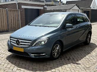 Mercedes B-klasse B180 NAP NL AUTO picture 2