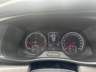 Volkswagen Transporter 2.0 TDI L1H1 28 Bulli picture 28