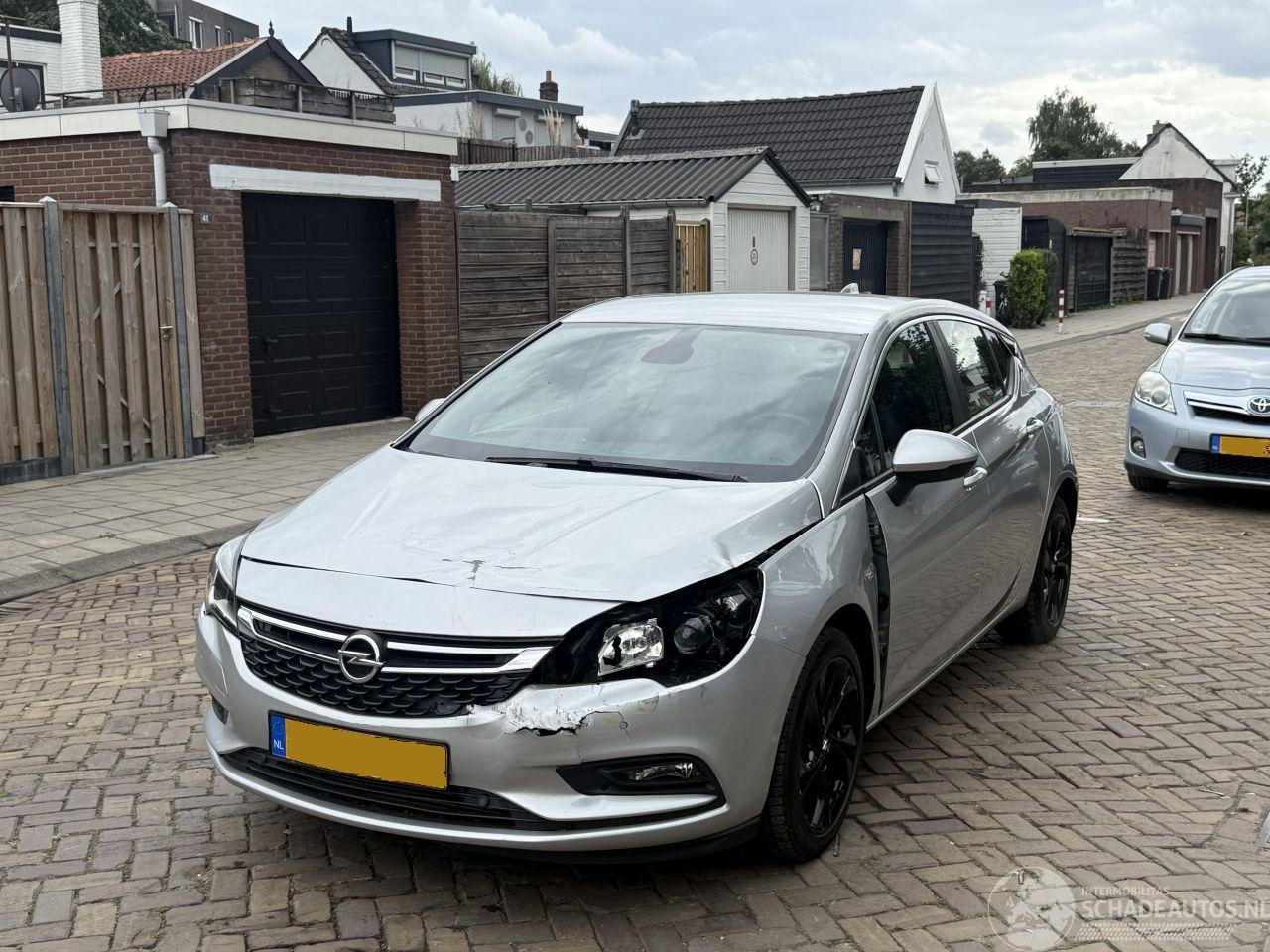 Opel Astra 1.4 Online Edition