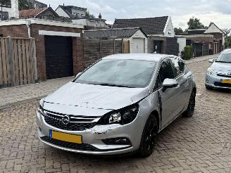 škoda osobní automobily Opel Astra 1.4 Online Edition 2017/1