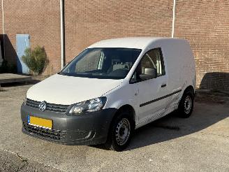 Damaged car Volkswagen Caddy 1.6 TDI L1 H1 2015/1
