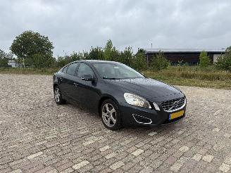 Volvo S-60 2.0 D3 picture 4