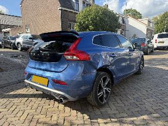 Volvo V-40 2.0 T4 R DESIGN Sport picture 6