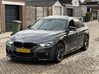 skadebil auto BMW 3-serie 320i M PAKKET NAP 2018/1