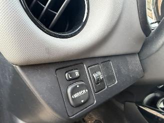 Toyota Yaris 1.5 Hybrid Dynamic Bi-Tone picture 19