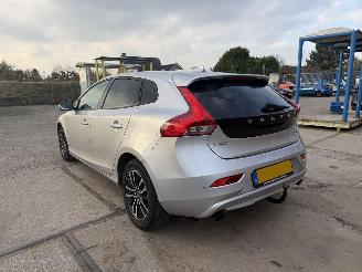 Volvo V-40 1.6 T4 AUTOMAAT picture 6