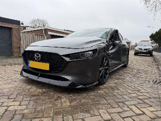 Mazda 3 2.0 e-SkyActiv-X M Hybrid 186 Luxury picture 16