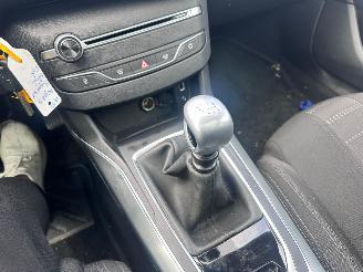 Peugeot 308 1.2 ALLURE picture 11