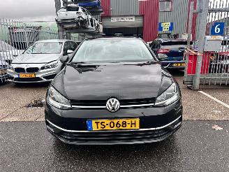 Volkswagen Golf 1.0 TSI picture 2