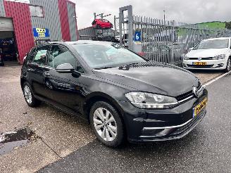 Volkswagen Golf 1.0 TSI picture 3