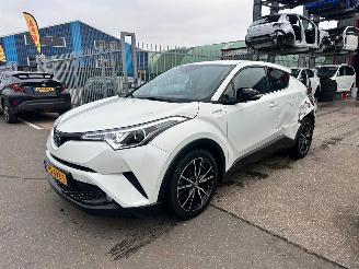 Coche accidentado Toyota C-HR 1.8 HYBRIDE BI-TONE 2018/4