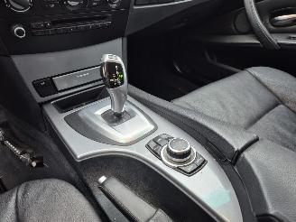 BMW 5-serie 520i AUTOMAAT / LEER / NIEUWSTAAT picture 12