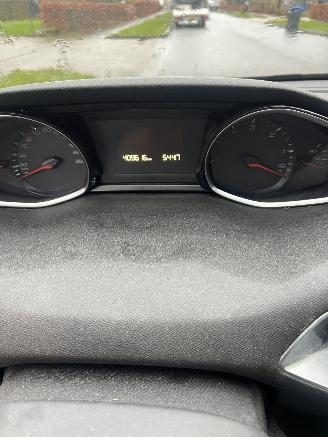 Peugeot 308 1.6 BlueHDI Blue Lease Executive Pack GLAS DAK picture 7