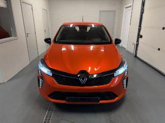 Renault Clio  picture 2