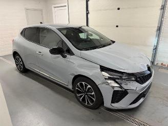 Schadeauto Renault Clio  2024/9