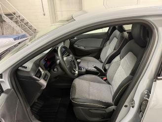 Renault Clio  picture 10