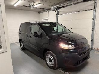 krockskadad bil auto Opel Combo 2X CAMERA 2025/6