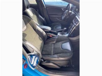 Volvo V-40 V40 (MV), Hatchback 5-drs, 2012 / 2019 2.0 D4 16V picture 4