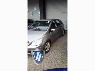 Salvage car Mercedes B-klasse B (W245), Hatchback, 2005 / 2011 2.0 B-200 CDI 16V 2007/4