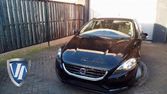 demontáž osobní automobily Volvo V-40 V40 (MV), Hatchback 5-drs, 2012 / 2019 1.6 T2 GTDi 16V 2014