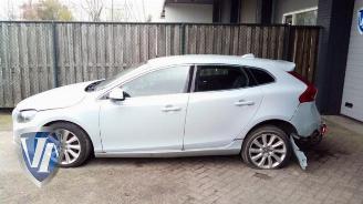 Volvo V-40 V40 (MV), Hatchback 5-drs, 2012 / 2019 2.0 D3 20V picture 2
