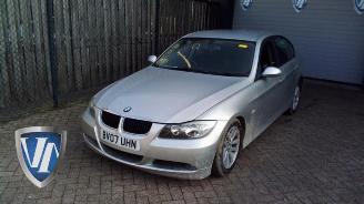 Coche siniestrado BMW 3-serie 3 serie (E90), Sedan, 2005 / 2011 318i 16V 2007/2