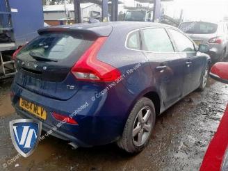 Volvo V-40 V40 (MV), Hatchback 5-drs, 2012 / 2019 1.6 T2 GTDi 16V picture 3
