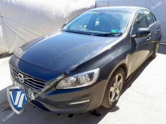 demontáž osobní automobily Volvo S-60 S60 II (FS), Sedan, 2010 / 2018 2.0 D4 16V 2016/11