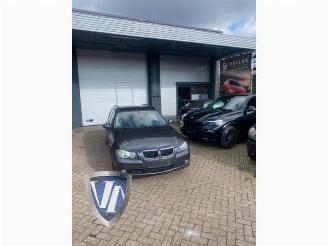 Coche siniestrado BMW 3-serie 3 serie Touring (E91), Combi, 2004 / 2012 318i 16V 2010/8