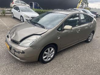 Toyota Prius 1.5 hybrid picture 3