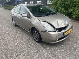 Toyota Prius 1.5 hybrid picture 6