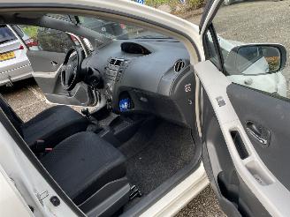 Toyota Yaris 1.3 5drs 74kw Clima picture 13