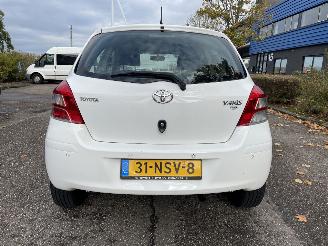 Toyota Yaris 1.3 5drs 74kw Clima picture 3