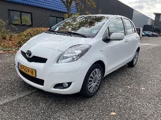  Toyota Yaris 1.3 5drs 74kw Clima 2010/8
